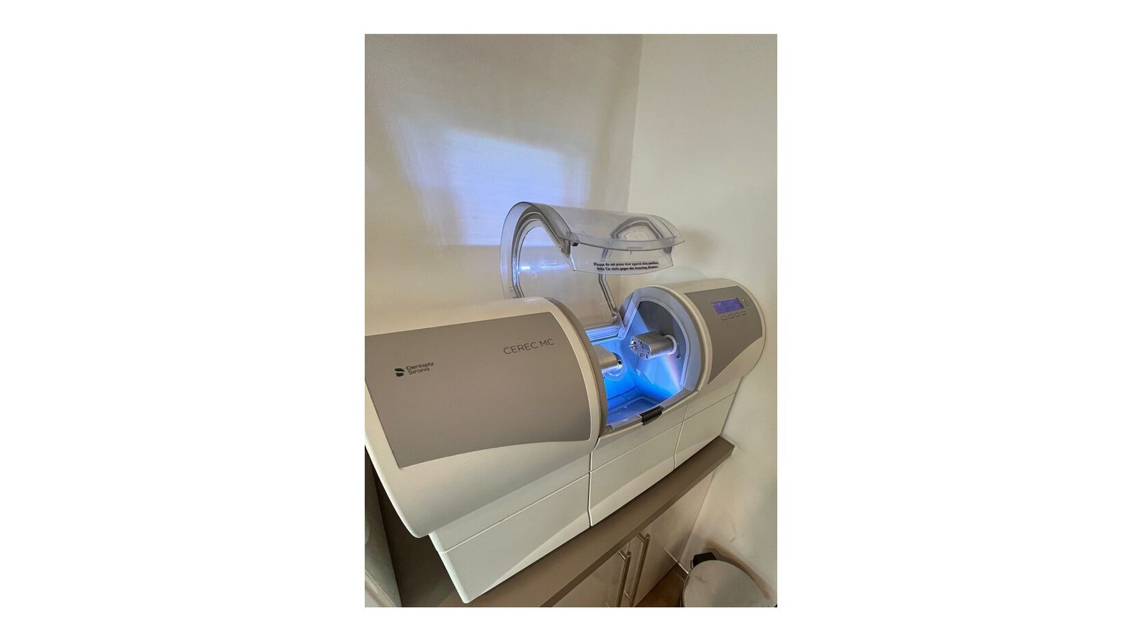 fresadora CEREC CAD CAM